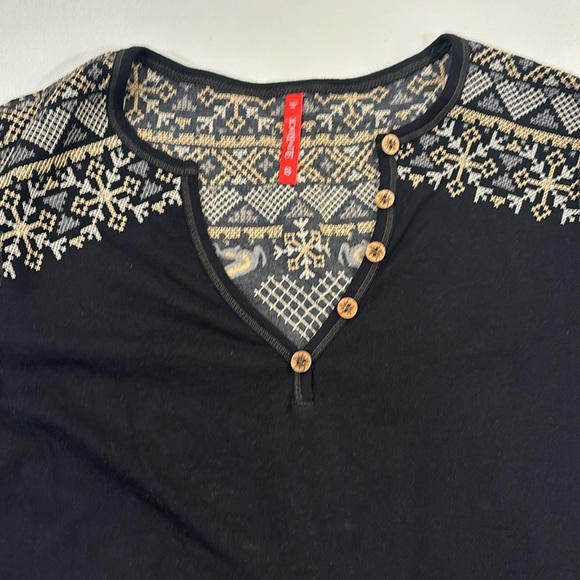 Alp N Rock Snowflake Henley - Picture 2 of 5